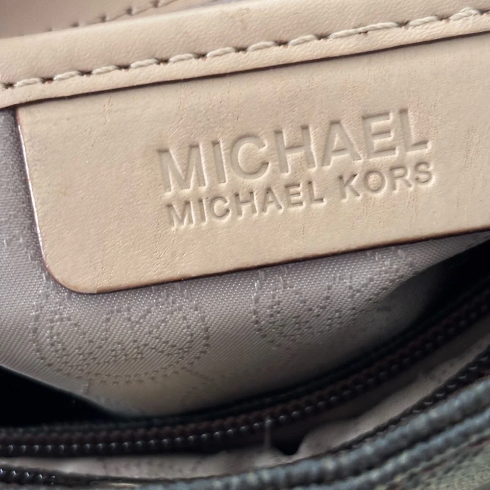 Michael Kors Brown Designer Tote Bag - Picture 2 of 16